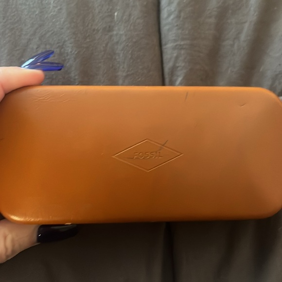 Fossil Mirrored Aviator Gold Sunglasses in case - Picture 3 of 5